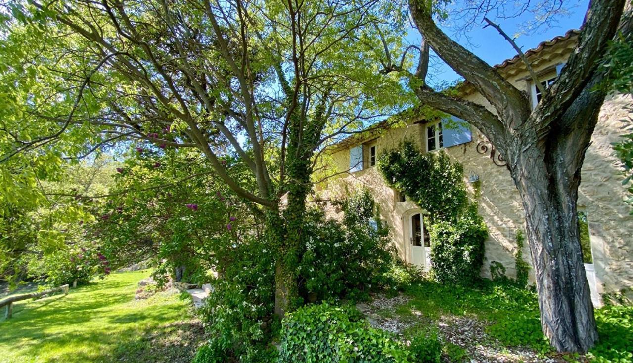 Les Gôuts et les Couleurs Aparthotel Cucuron Exterior foto